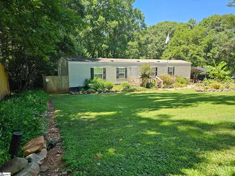 119 Twin Oaks Dr, Easley, SC 29640