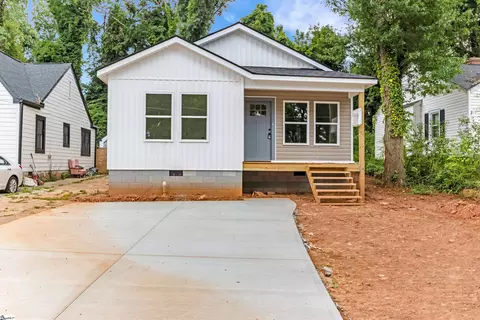 353 St Andrews St, Spartanburg, SC 29306