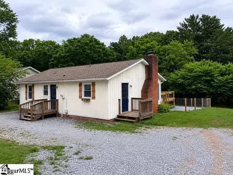 50 Coastine Dr, Inman, SC 29349