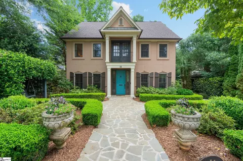 11 Ridgeland Dr, Greenville, SC 29601