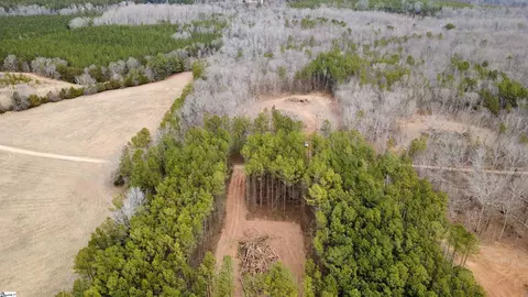 468 Acker Rd, Donalds, SC 29638