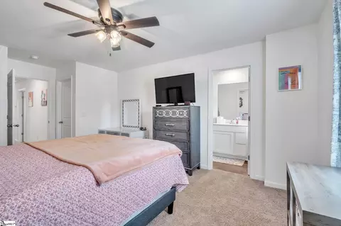 Bedroom - 463 Seaborn Cir, Pendleton, SC 29670 photo 3 of 5