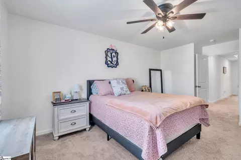 Bedroom - 463 Seaborn Cir, Pendleton, SC 29670 photo 2 of 5