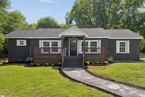 147 Taylor Rd, West Union, SC 29696