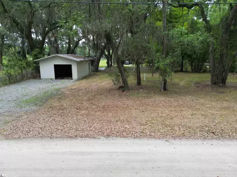 31 Mosse Rd, Beaufort, SC 29920