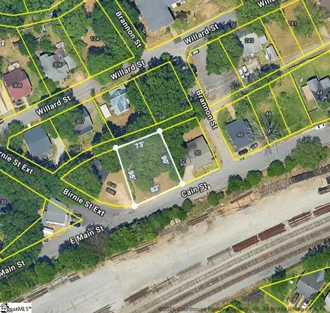 52 Cain St, Greenville, SC 29611
