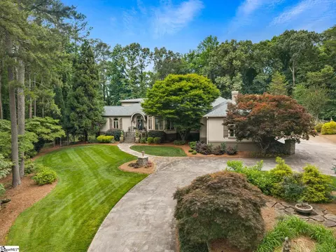 204 Mcalister Lake Dr, Easley, SC 29642