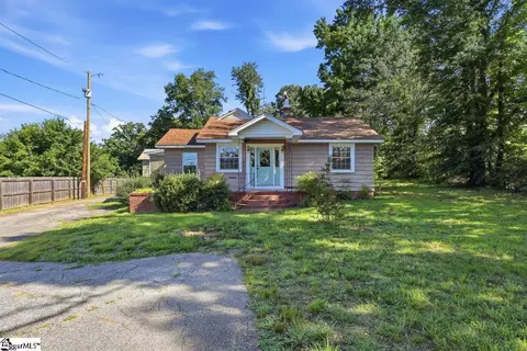 217 N Poinsett Hwy, Travelers Rest, SC 29690