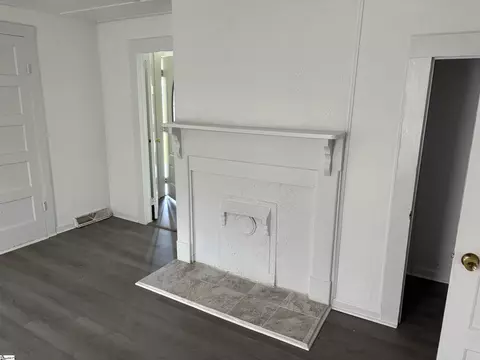 Living - 24 Adger St, Pelzer, SC 29669 photo 3 of 4