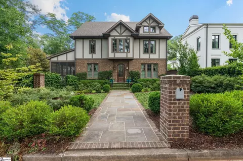 1 Fairview Ave, Greenville, SC 29601