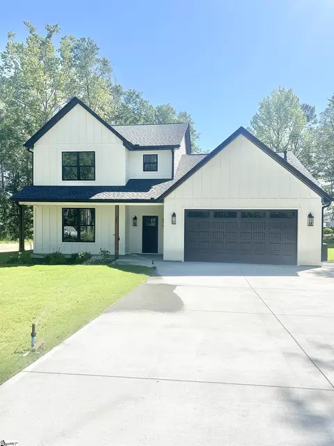 960 Goodjoin Rd, Campobello, SC 29322
