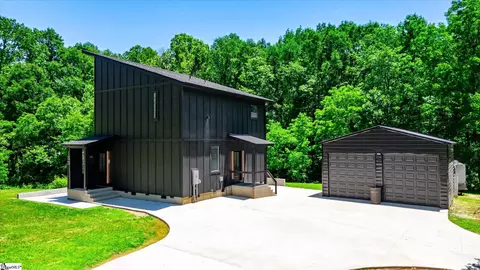 Exterior - 159 Cherokee Trl, Easley, SC 29640 photo 6 of 10