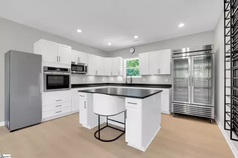 Kitchen - 159 Cherokee Trl, Easley, SC 29640 photo 1 of 5