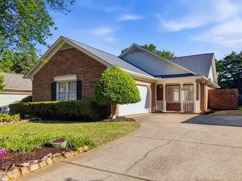 4 Parkins Pl, Greenville, SC 29607