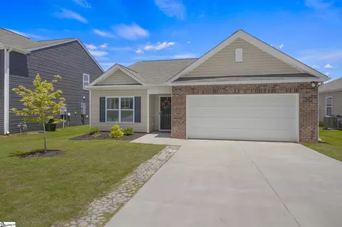 732 Wolverine Ln, Woodruff, SC 29388