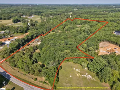 1805 Fairview Rd, Fountain Inn, SC 29644