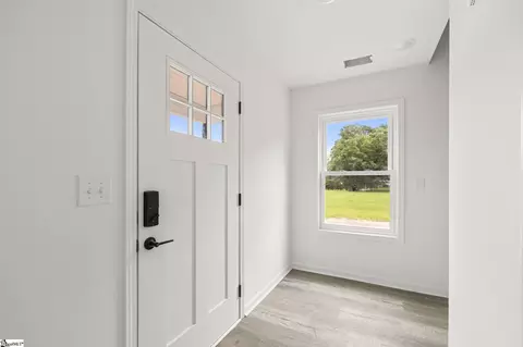 Entry Way - 706 Laurel St, Honea Path, SC 29654 photo 1 of 4