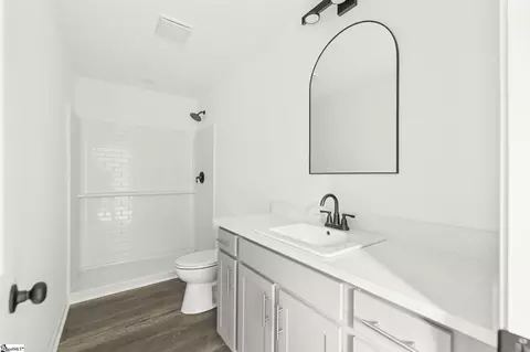 Bath - 706 Laurel St, Honea Path, SC 29654 photo 1 of 3