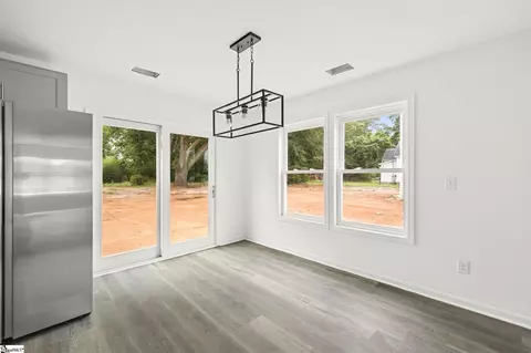 Dining - 706 Laurel St, Honea Path, SC 29654 photo 1 of 1