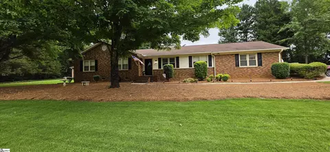 116 Sun Valley Dr, Boiling Springs, SC 29316