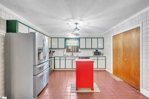 Kitchen - 314 E Celestial Dr, Greer, SC 29651 photo 1 of 3