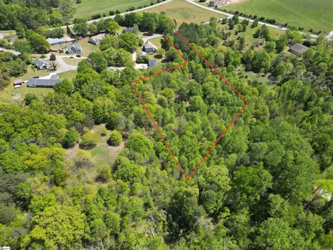 1112 Martin Dr, Greer, SC 29651 photo 2