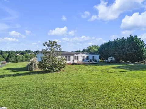 1339 Foster Rd, Inman, SC 29349