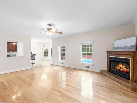 Living - 453 Circle Rd, Greer, SC 29651 photo 1 of 1