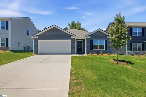 302 Roocroft Ct, Fountain Inn, SC 29644