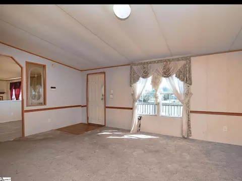 1390 1st Ave, Starr, SC 29684 photo 4