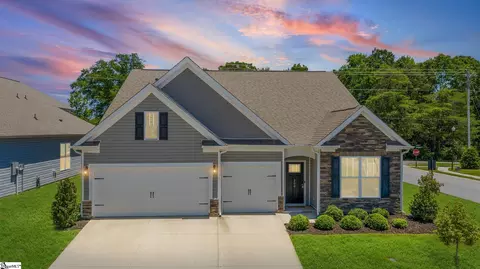 Exterior - 200 Chippy Rd, Greer, SC 29650 photo 8 of 9