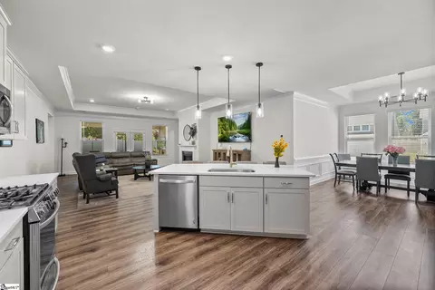 Entry Way - 200 Chippy Rd, Greer, SC 29650 photo 3 of 4