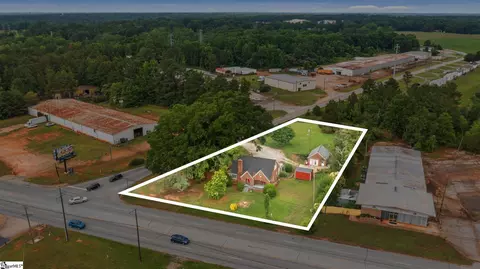1301 Old Airport Rd, Laurens, SC 29360