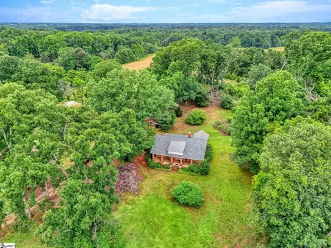 1189 49 Hwy, Laurens, SC 29360