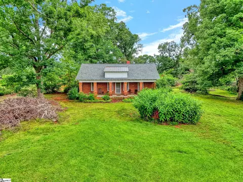 1189 49 Hwy, Laurens, SC 29360
