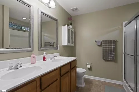 Bath - 513 Millervale Rd, Greer, SC 29650 photo 2 of 2