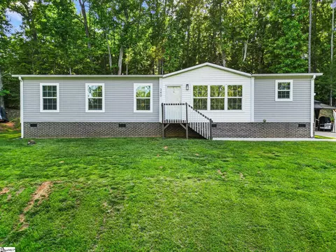 340 Cedar Falls Rd, Fountain Inn, SC 29644