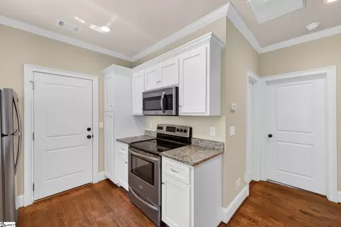 Entry Way - 2 Fox Hunt Ln, Greer, SC 29651 photo 5 of 5