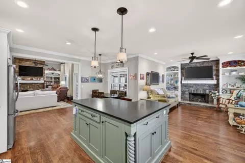 Kitchen - 2 Fox Hunt Ln, Greer, SC 29651 photo 2 of 6