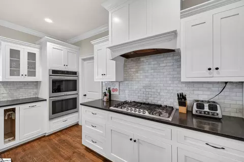 Kitchen - 2 Fox Hunt Ln, Greer, SC 29651 photo 3 of 6