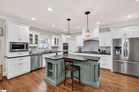 Kitchen - 2 Fox Hunt Ln, Greer, SC 29651 photo 5 of 6