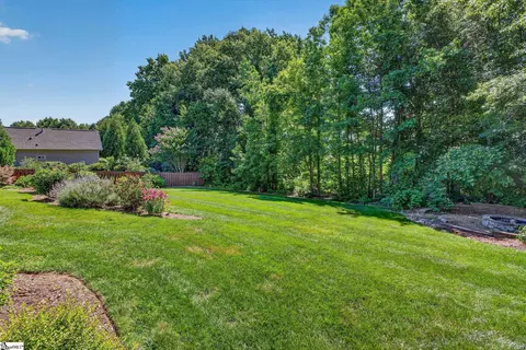Exterior - 2 Fox Hunt Ln, Greer, SC 29651 photo 11 of 13