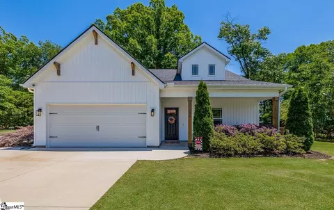 136 Shadecrest Dr, Mauldin, SC 29662
