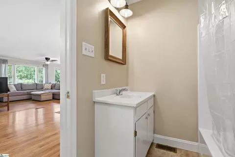 Bath - 121 Endless Dr, Greer, SC 29651 photo 2 of 2