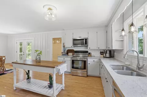 Kitchen - 121 Endless Dr, Greer, SC 29651 photo 5 of 5