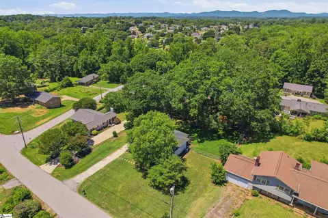View/Area - 121 Endless Dr, Greer, SC 29651 photo 2 of 6