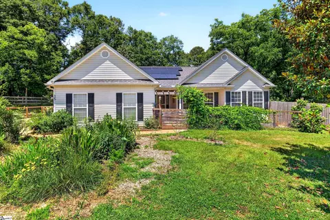 15 Jude Ct, Greer, SC 29651