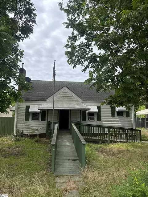 134 E Wilburn Ave, Greenville, SC 29611