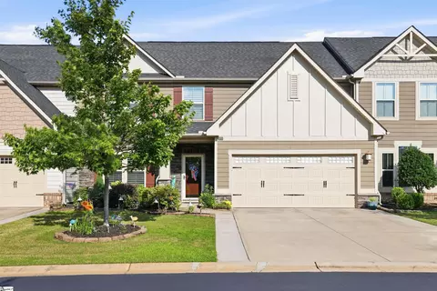 202 Ragin Ct, Simpsonville, SC 29681