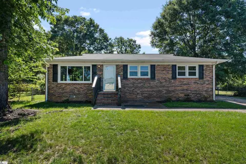 105 Abbotsford Dr, Simpsonville, SC 29681